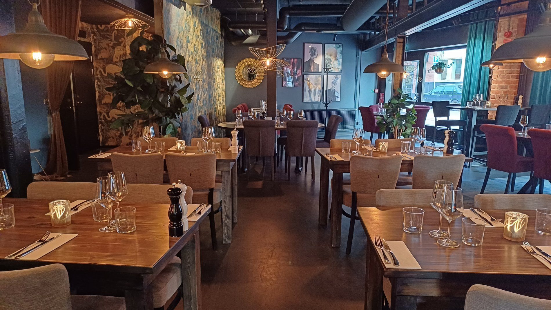 🍽️ Dining