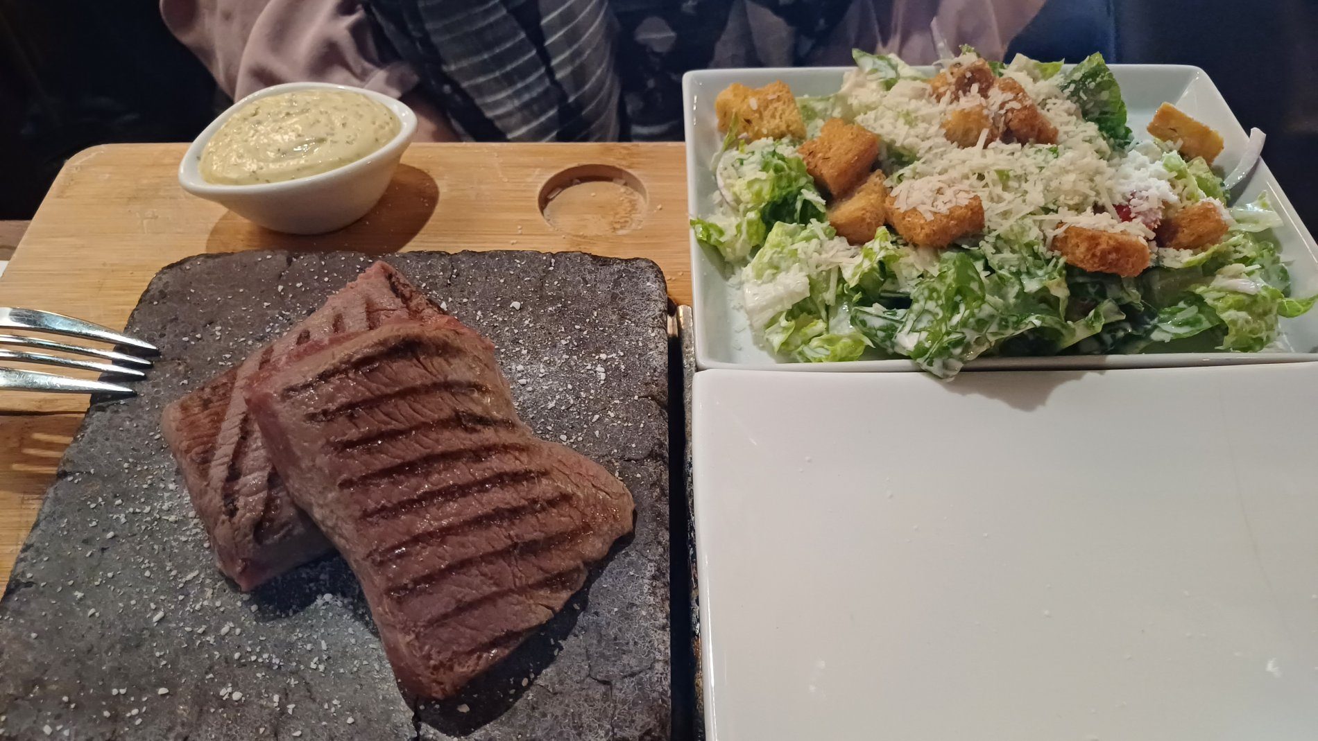 🍽️ Dining