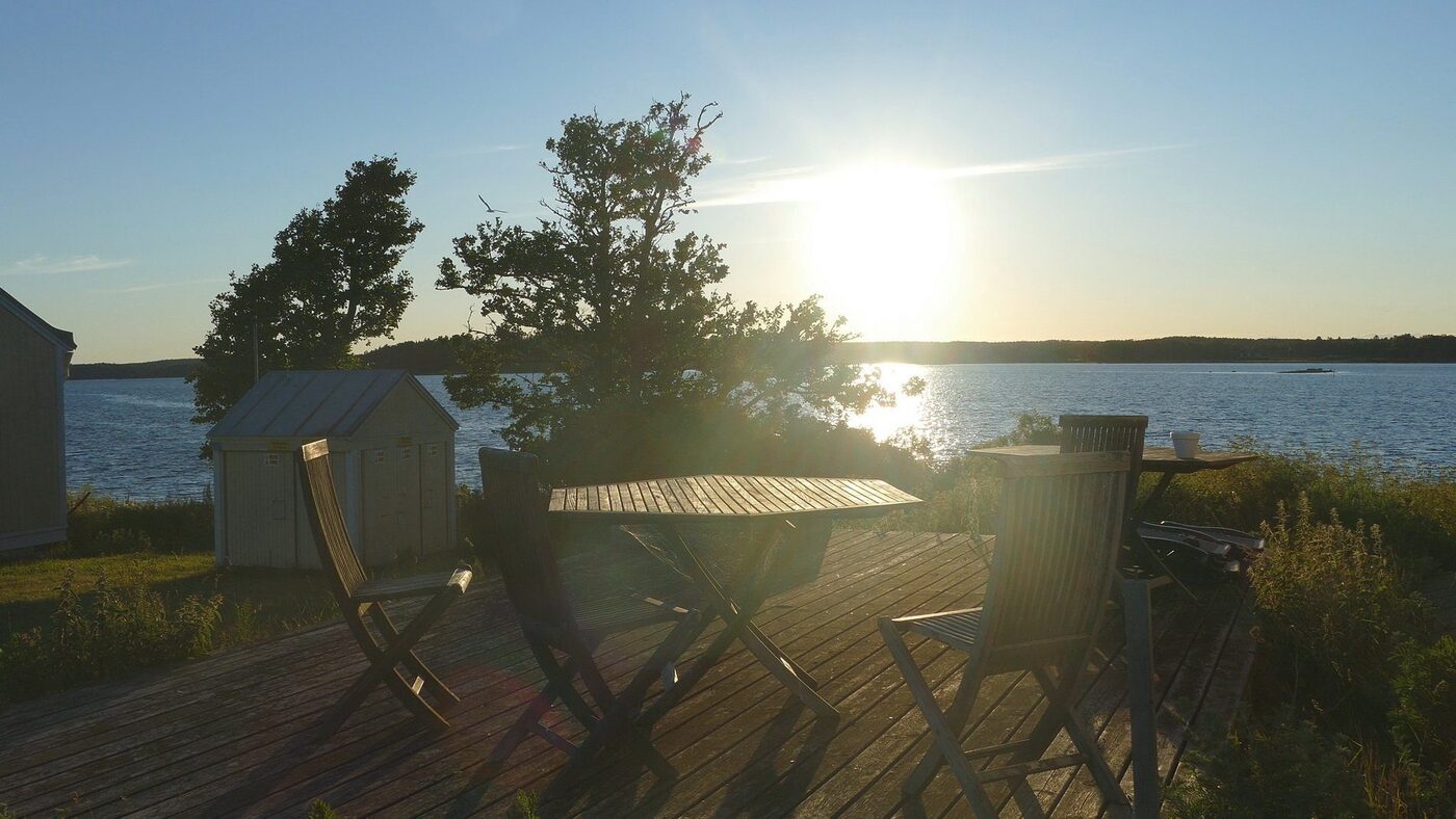 Solnedgång på öns terrass